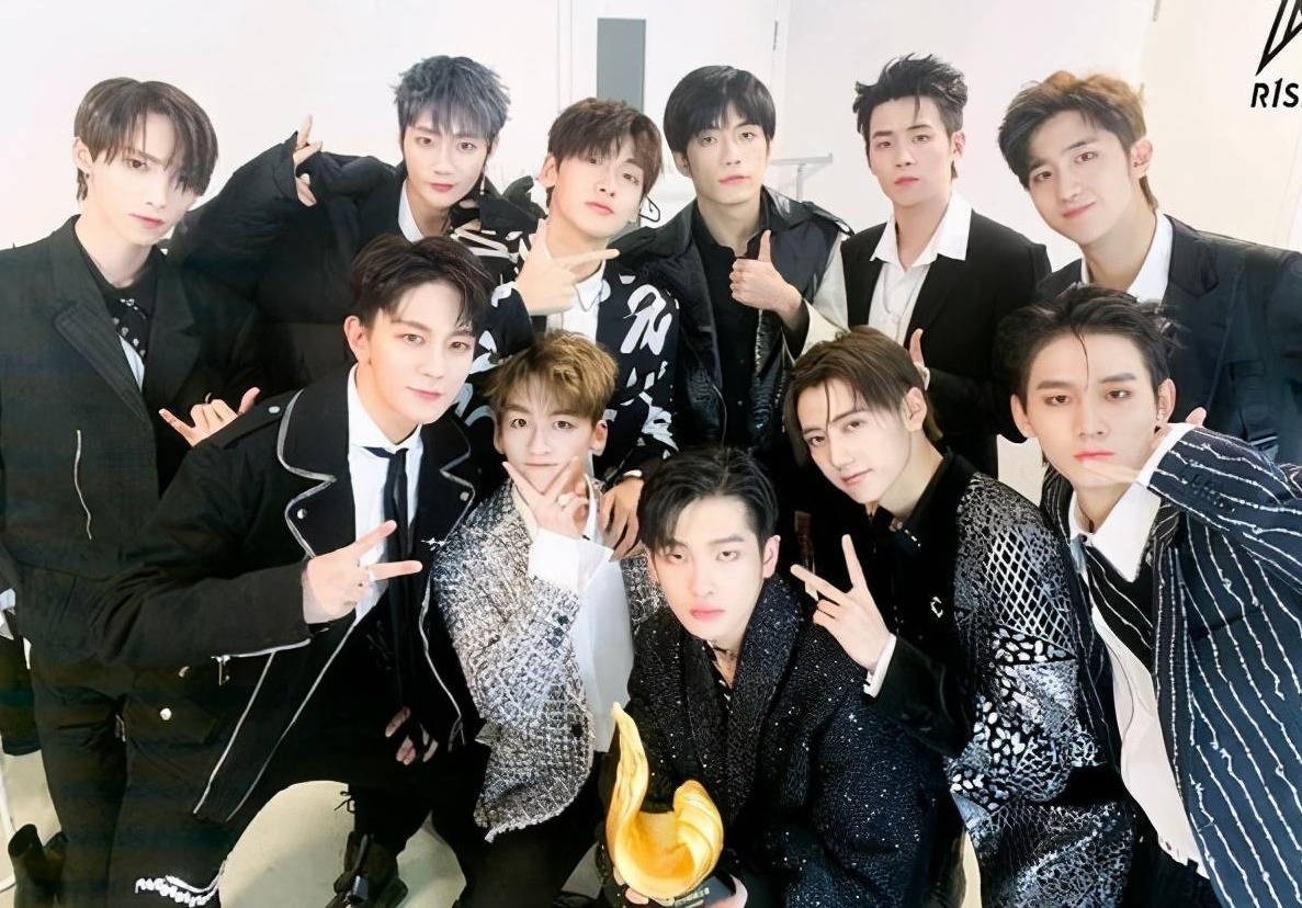 周震南真的不知道怎么继续下去了,遭队友粉丝说,尽显