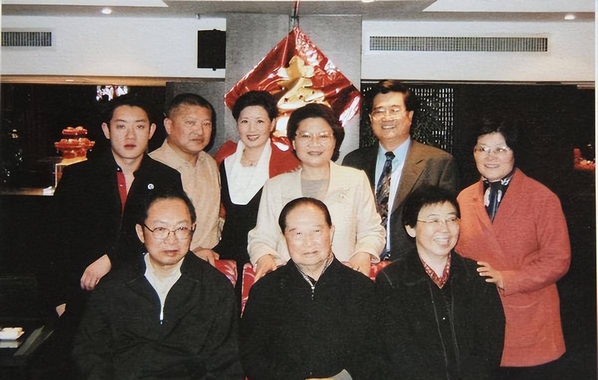 汪道涵:曾担任上海市市长,父亲是同盟会元老,长子参军是中将_革命