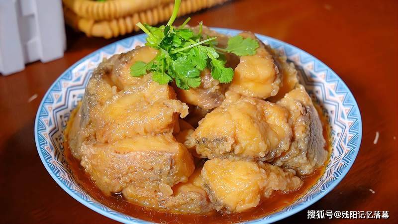 河南传统扣碗蒸鱼块,老做法教会你,鲜嫩入味,过年给家人露一手