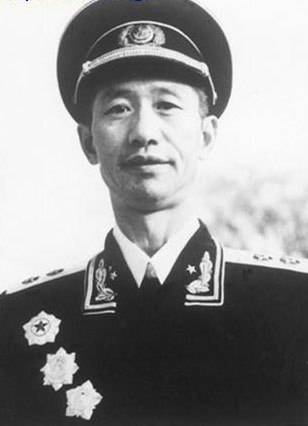 周希汉周贯五,开国中将,江西吉安人.1902年出生,1987年5月29日逝世.