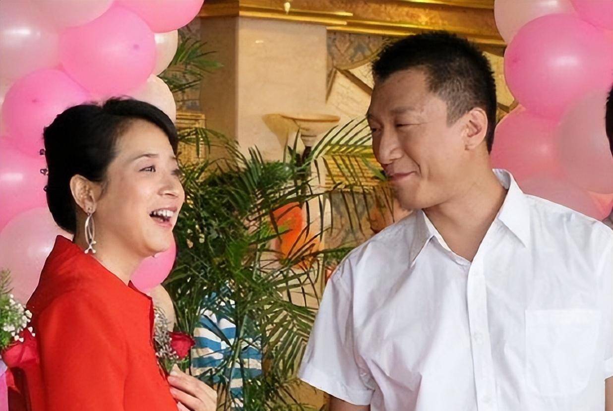 "陈小艺看到孙红雷的名字,有些意外.