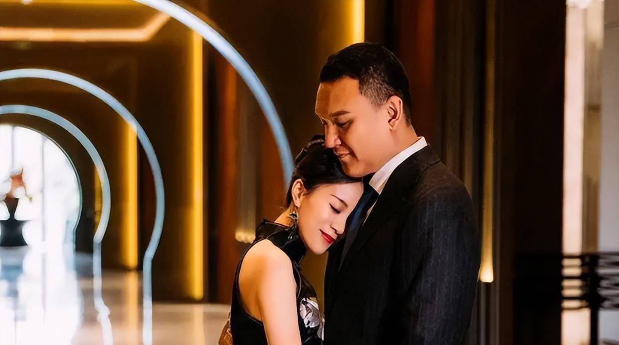 《中国有嘻哈》等多档综艺节目中担任过导演,车澈和李嘉格在音乐方面