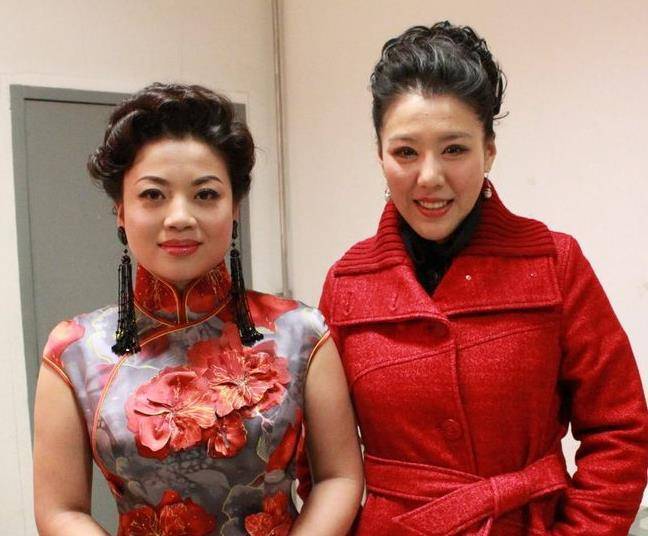 她是女歌手女儿,25次登电视舞台,如今52岁未婚_张也_观众_指导