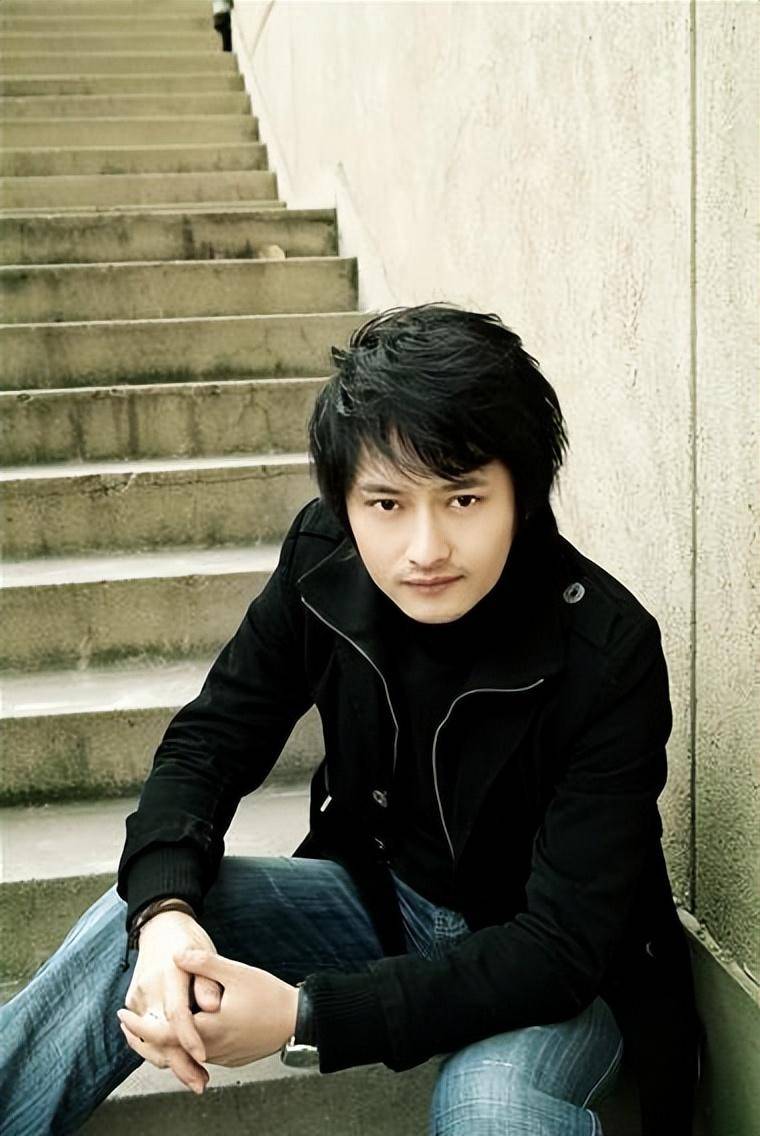 云飞:草根歌手塌房实锤,抛妻弃女已成事实_云菲_高月_女儿