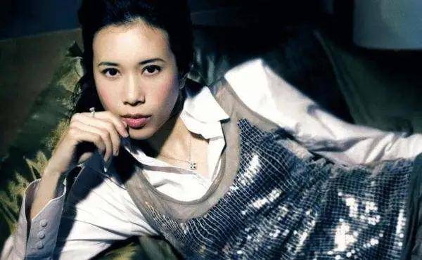 《古惑仔》十大女神今何在,三人退圈嫁富商,大天儿女友卖鱼蛋_陈浩南