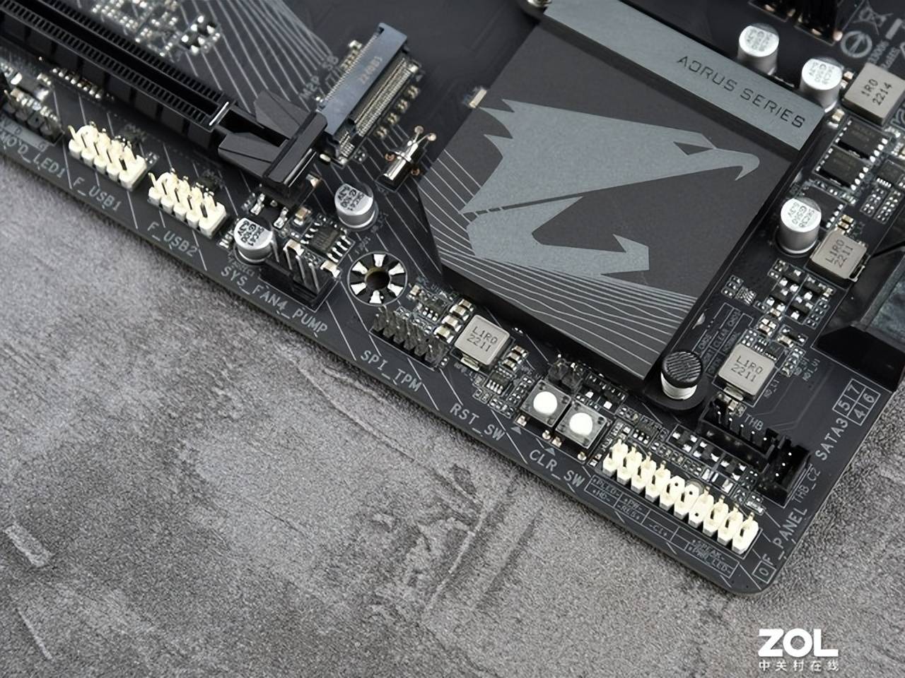 技嘉b760小雕ax主板首测 14相供电轻松拿下13700k