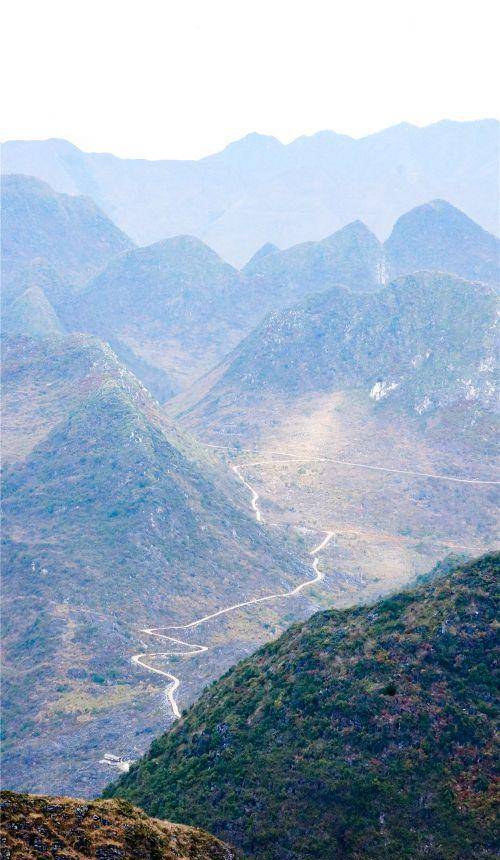 清远阳山靘雾山,一片乳房一样的石头峰林,听说求子灵验哦_山顶_杜步