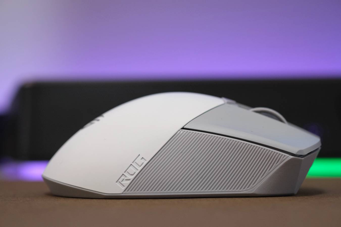 36K旗舰传感器加持，ROG战刃3无线AimPoint36k电竞鼠标评测