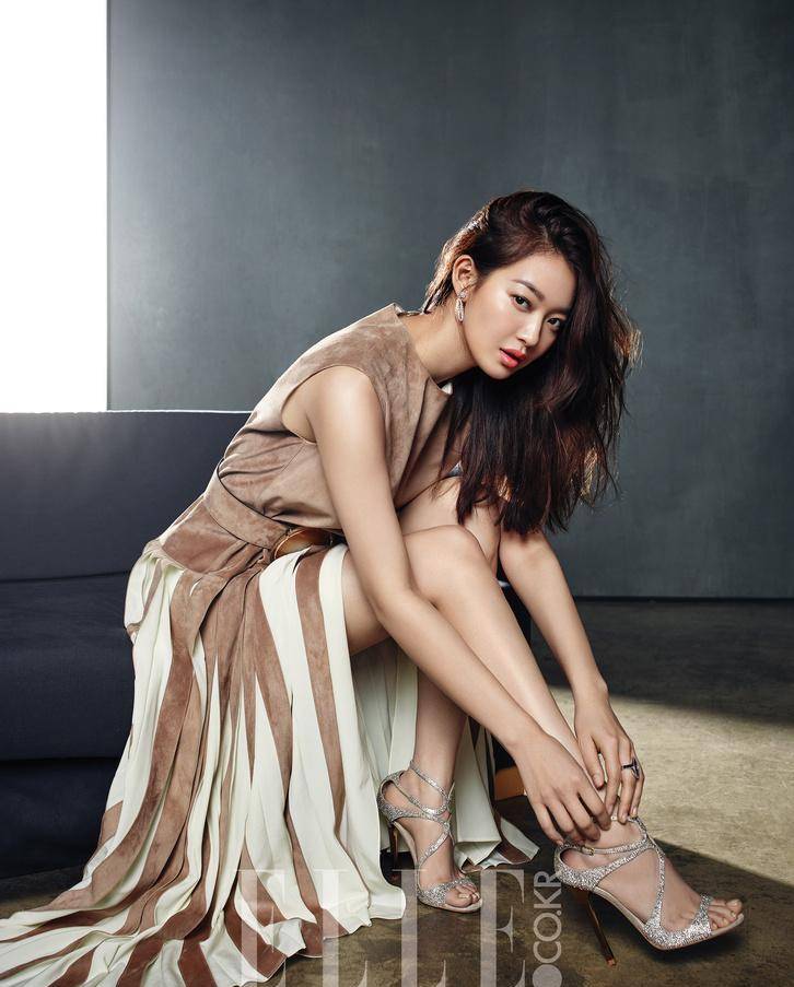 申敏儿:通过每一个角色去体味不同的人生,更能够让她满足_九尾狐_形象