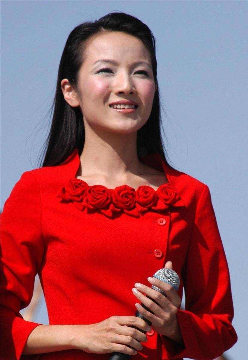 电视美女主持人管彤:低调做人高调做事,41岁嫁给圈外老公获幸福_父母