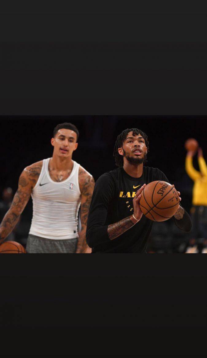 库兹马致敬兄弟离开,晒合照表示怀念,只有他没被交易走_湖人_哈特