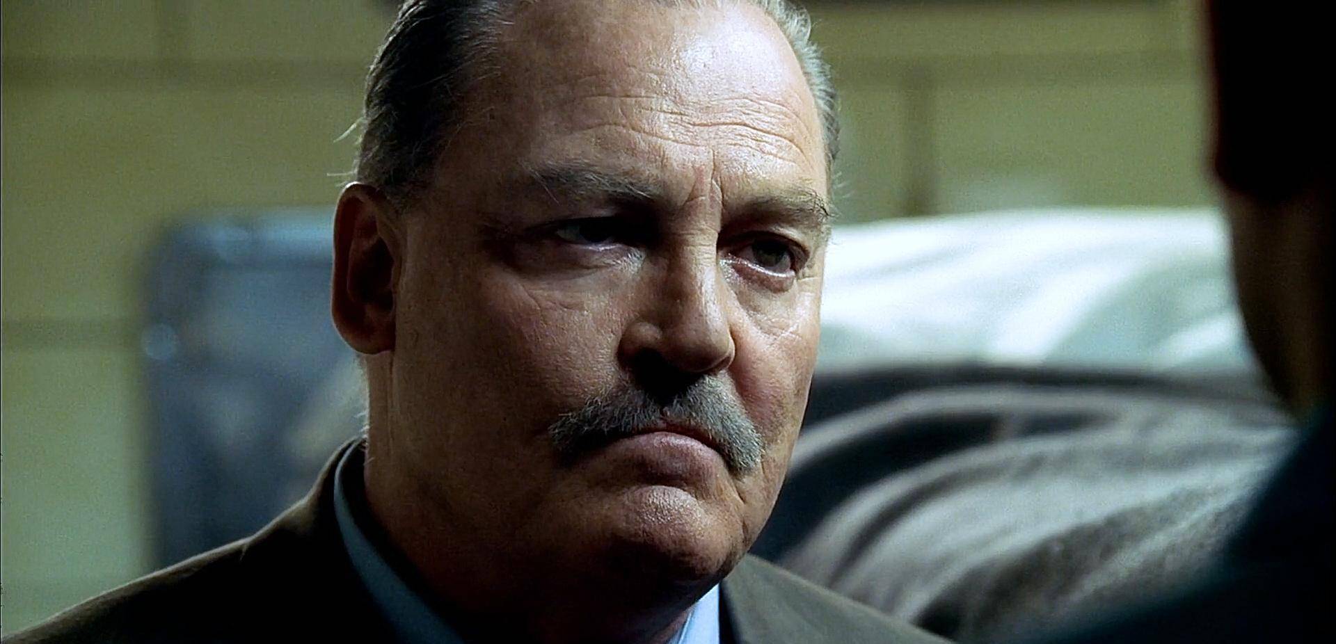 越狱4:狱友看出纹身玄机,迈克尔终于打通监舍,却即将被调走_大威