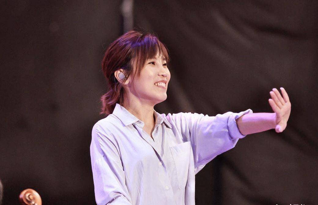 从实力唱将到房屋中介,李佳薇近况落魄,半年收入不足2.