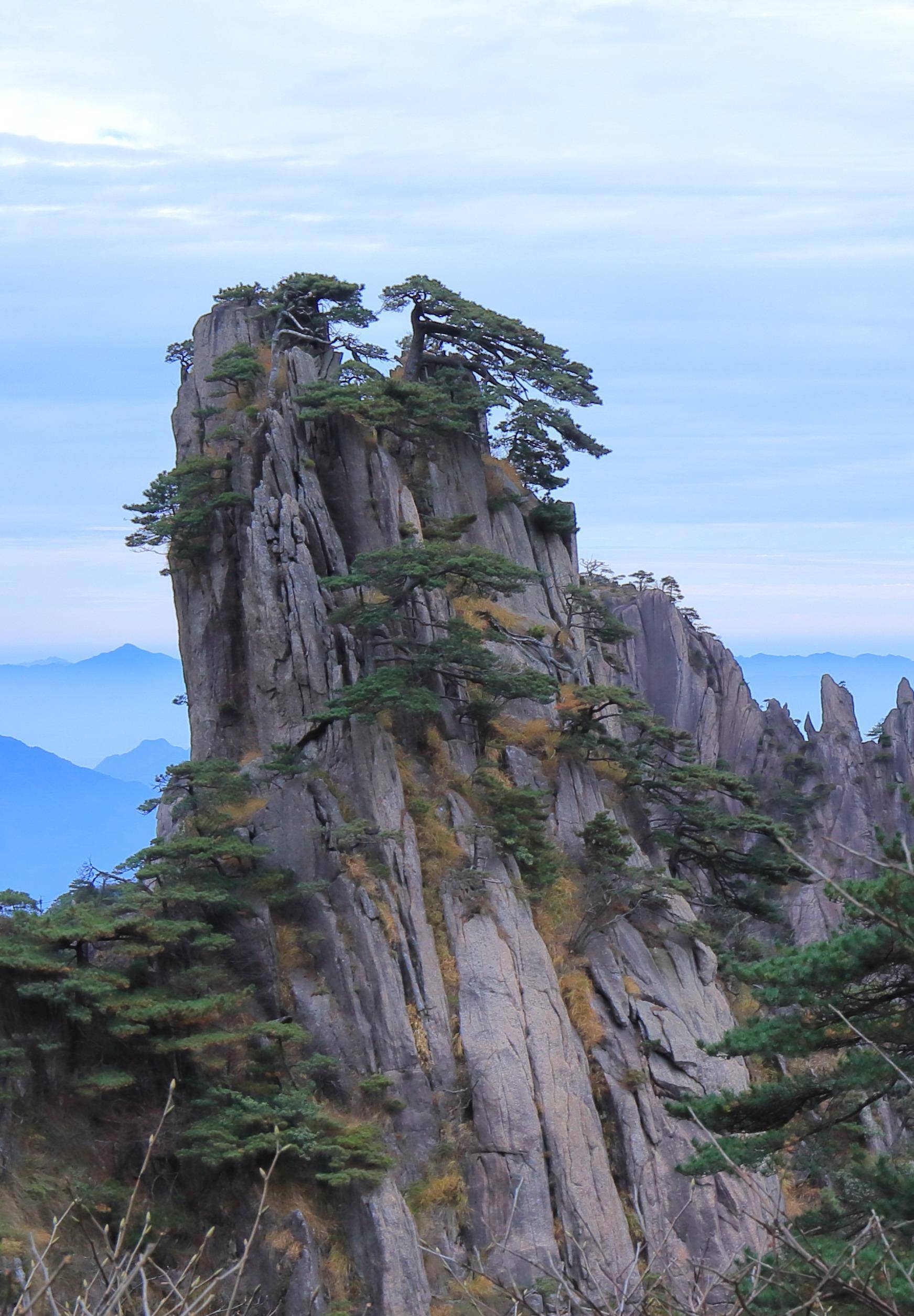 黄山2日,石笋矼始信峰,西海大峡谷,飞来石光明顶莲花峰迎客松_海拔