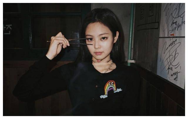 jennie应援黄大宪实锤图片