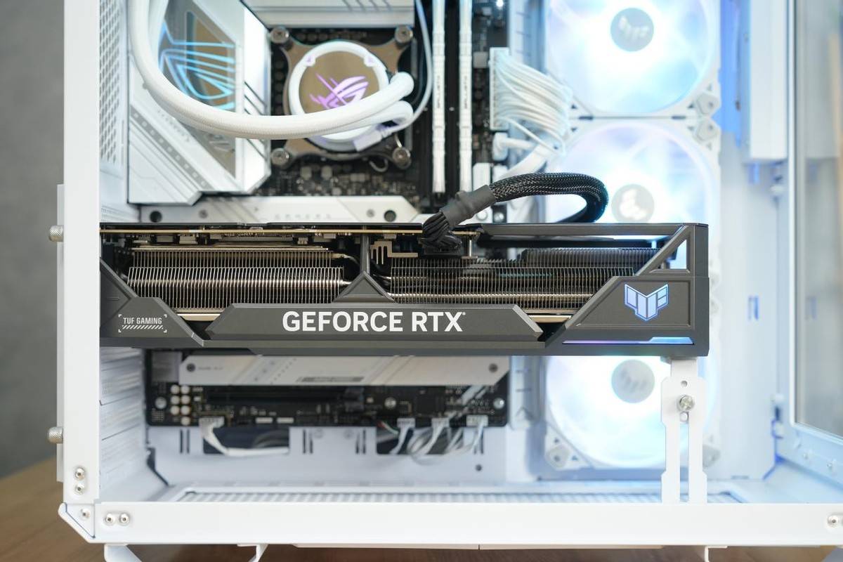 2023的4K游戏天花板，华硕TUF 4090显卡评测