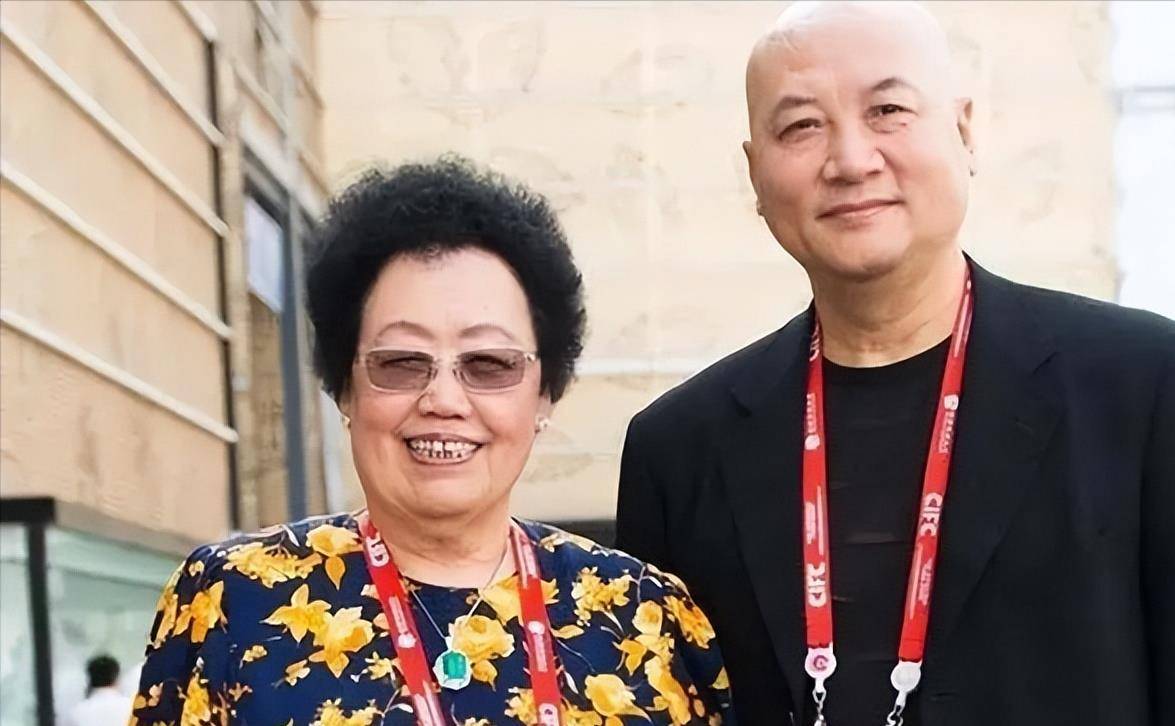 81岁的富婆陈华丽亲自下厨,为老公迟重瑞做美食_陈丽华_时候_时间