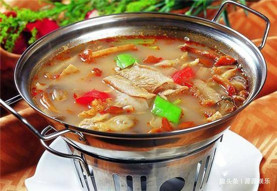 美食精选:酸汤三杂火锅,金牌蒜香排骨,秋葵蔬菜汤,隔水蒸鸡_蕃茄
