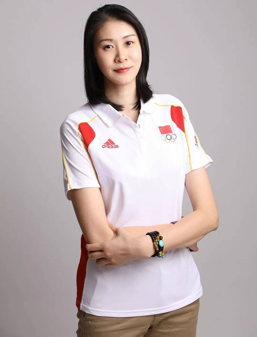 15年军旅生涯,军衔上尉,转业体育局的赵蕊蕊级别年薪如何?