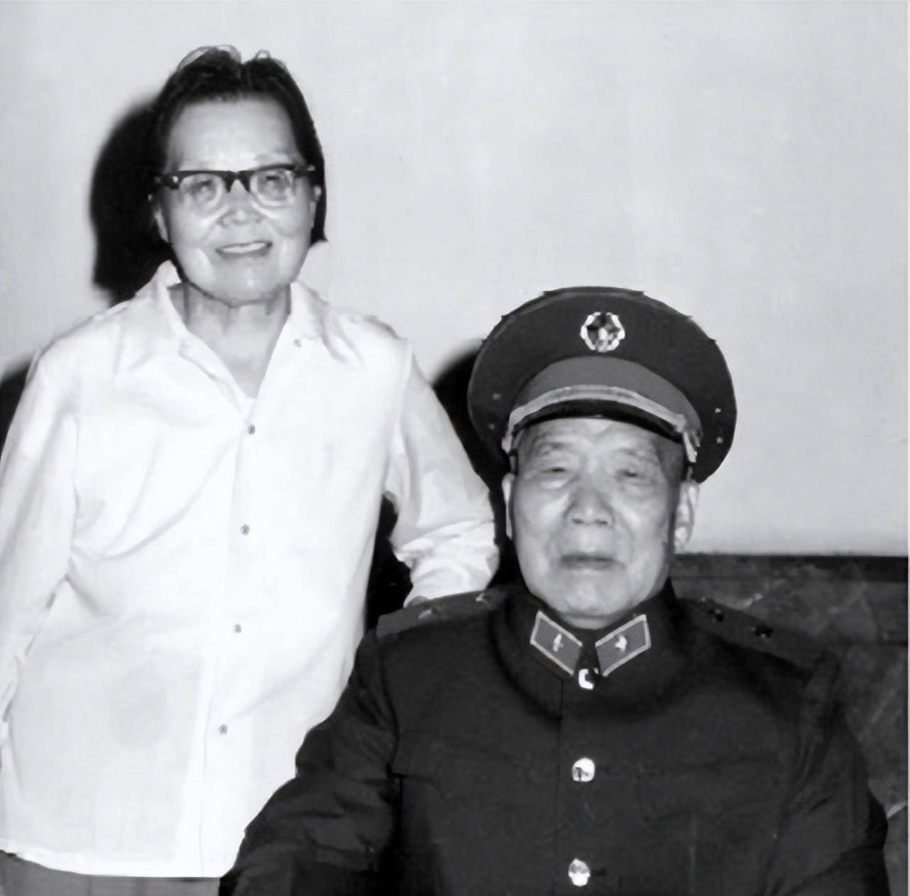 78年李达赴成都视察,不满加菜,韦杰:小平同志说可以加个炒鸡蛋_工作