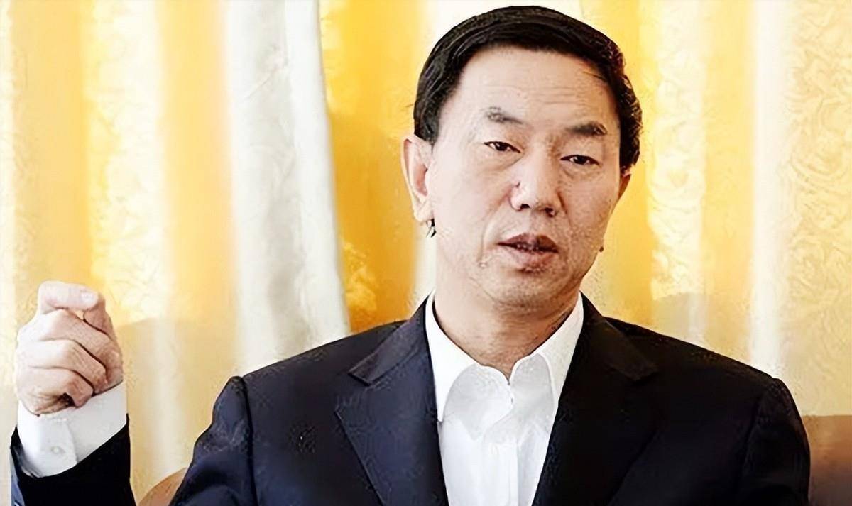 19年耿彦波辞去太原市市长职务,一双沾满灰尘的皮鞋就是他的符号_灵石