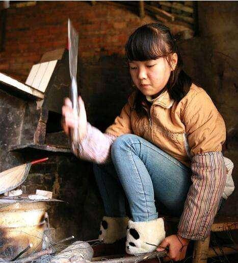 生在"重男轻女"家庭,孩子走完12年的人生,看尽世态炎凉_小任_父母