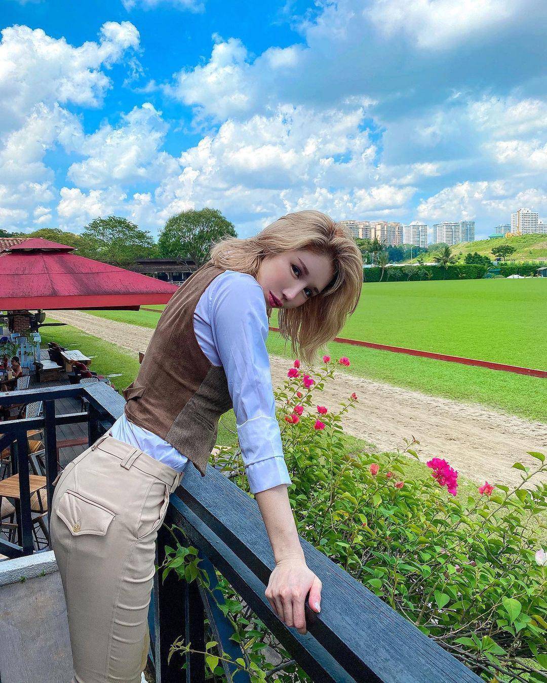 ins台主播-辛尤里_作品_网友_系列