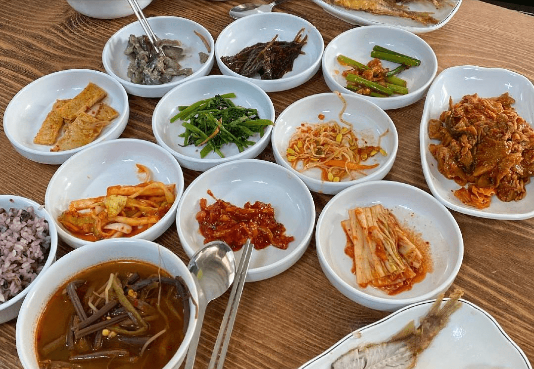 韩国御膳桌图片