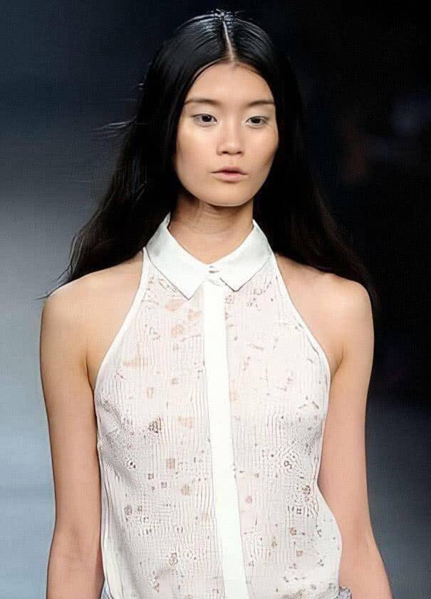 有种"认不出"叫奚梦瑶的超模脸,出道旧照曝光,网友:长大了_照片_气质