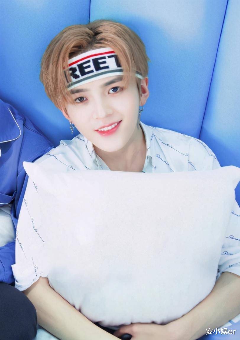 "秀粉"太难,男团c位纷纷出事,继周震南李汶翰后赵品霖又曝恋情_蔡徐坤