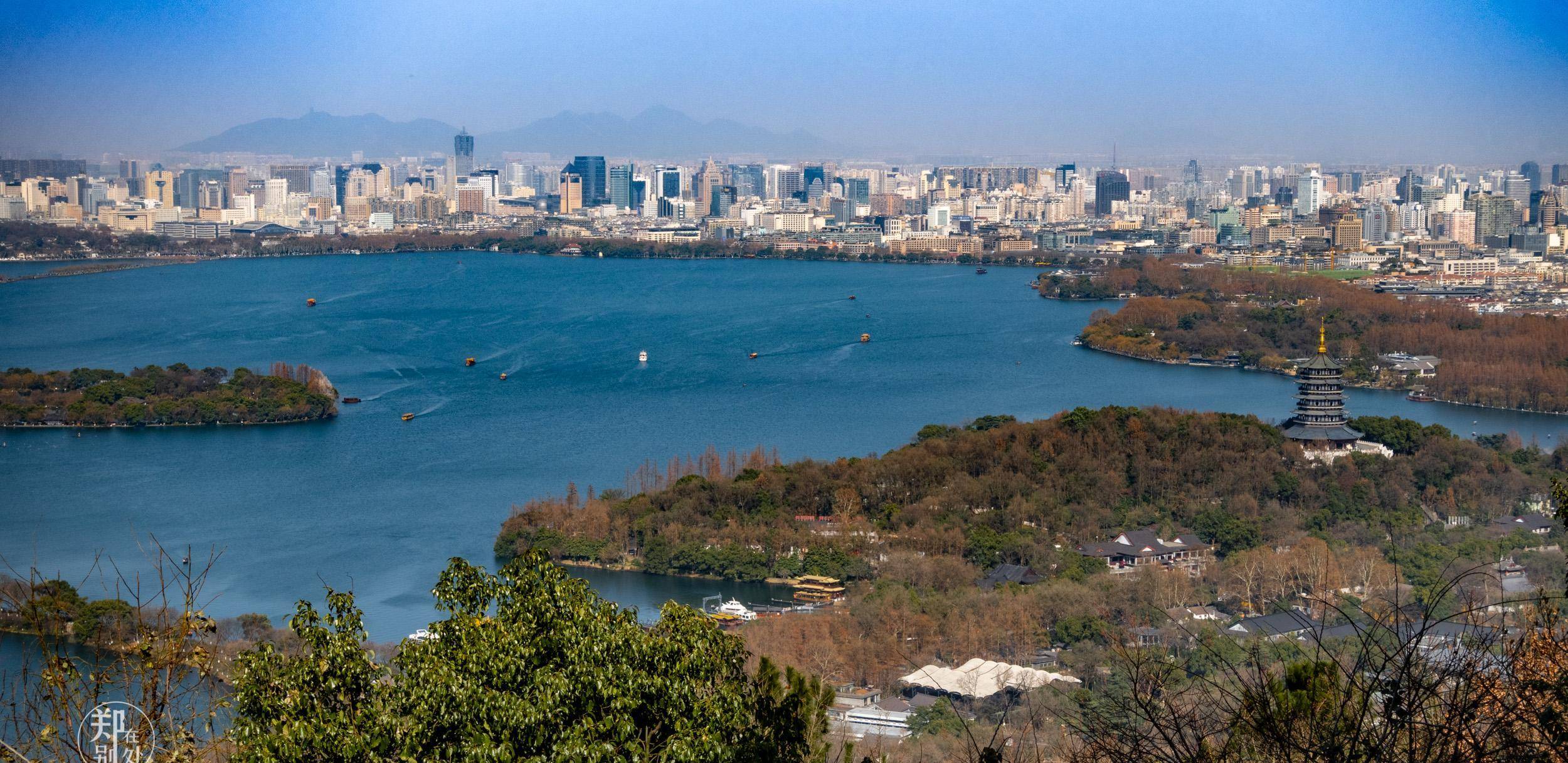 这次爬山很轻松,山顶有俯瞰西湖的绝佳楼台|杭州登山路线19_曜阁_地方