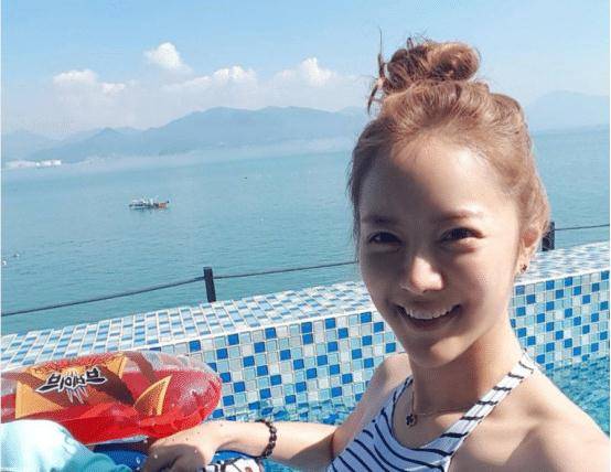 微笑天使柳荷娜,曾在中国爆红,九年前嫁给了运动员!_发展_儿子_老公