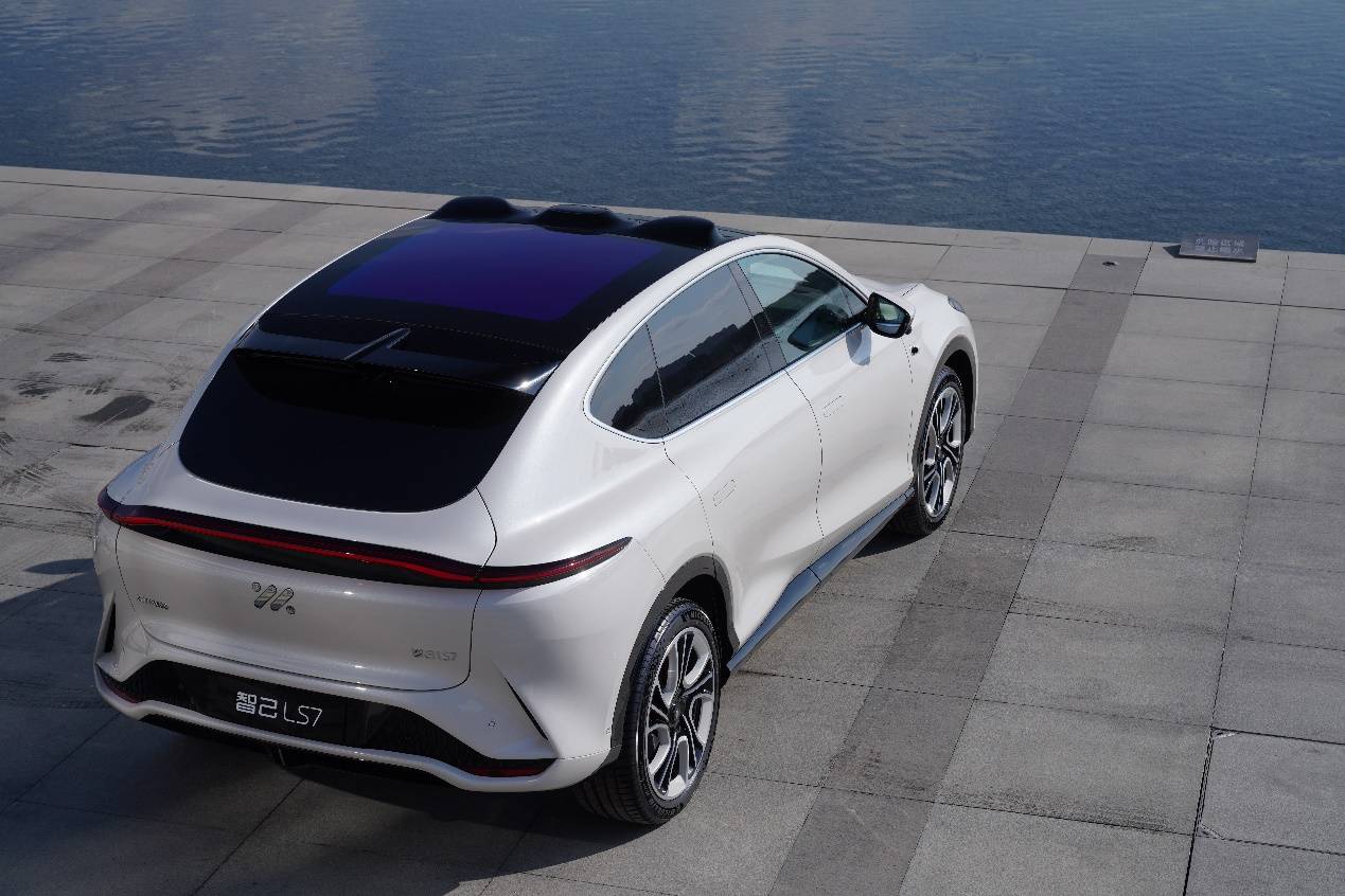 创新不止步,智己汽车首款suv ls7能躺平更能卷_搜狐汽车_搜狐网