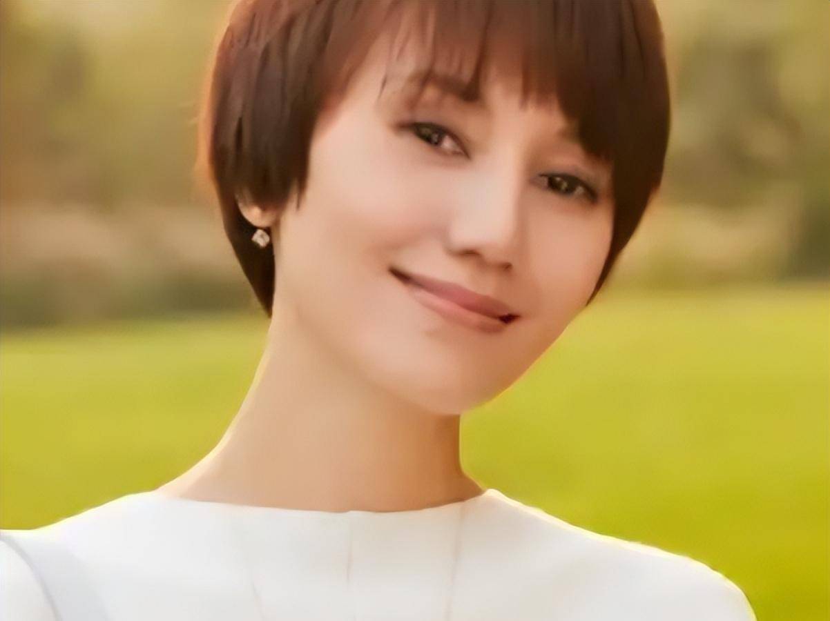 11岁独自北漂,跟影帝夏雨相恋23年,不争不抢的袁泉却越来越红_电影