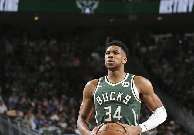 恭喜米德尔顿,再见了布克,火箭名宿公开看好雄鹿夺冠_字母_季后赛