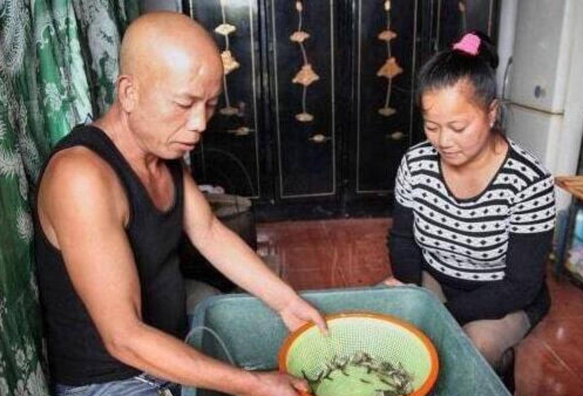 只因一次仗义出手,14岁湖南姑娘苦等抢劫犯26年,39岁终成眷属_余权