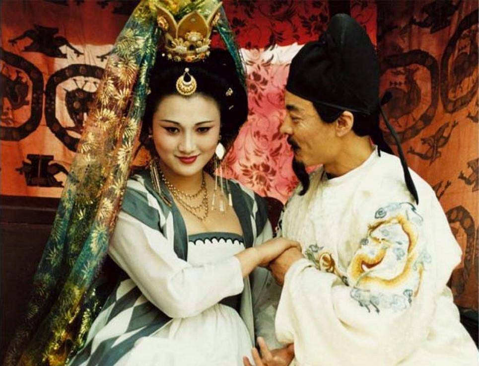 杨贵妃的死因,被电影美化太多,正史还原她真实的一生_杨玉环_唐玄宗