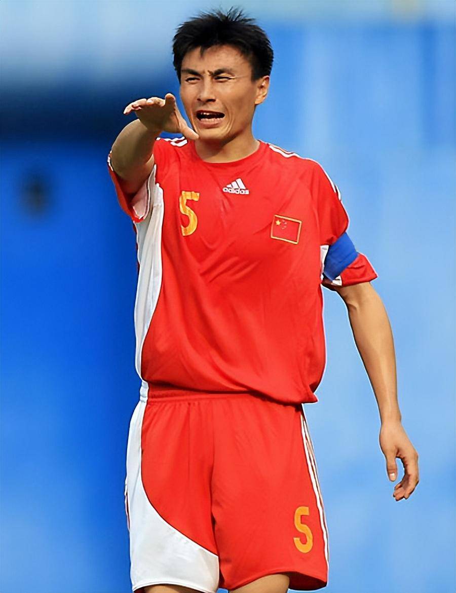 巅峰时期的李玮锋,算亚洲一流中卫,能在日韩打主力吗_李玮峰_中国_头