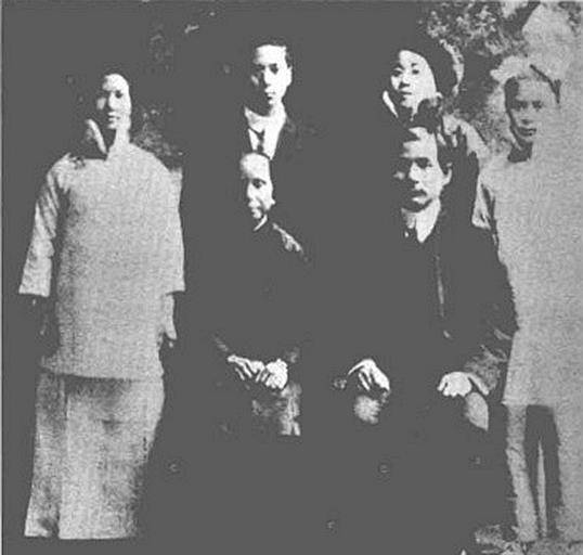 1915年孙中山向原配提出离婚,原配夫人的答复,彰显其深明大义_卢慕贞