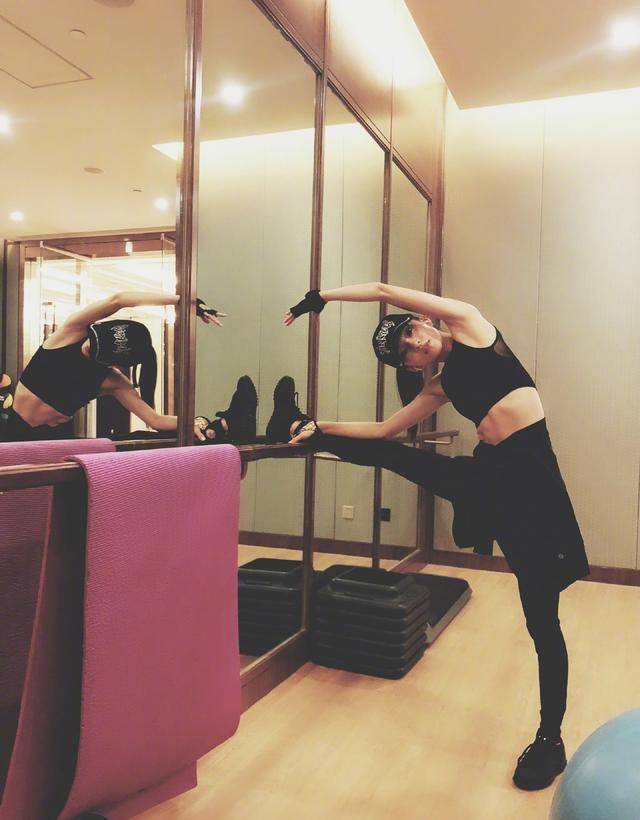 16年前唱欧若拉的张韶涵,因好身材又火了,想成名除了等还要努力_上