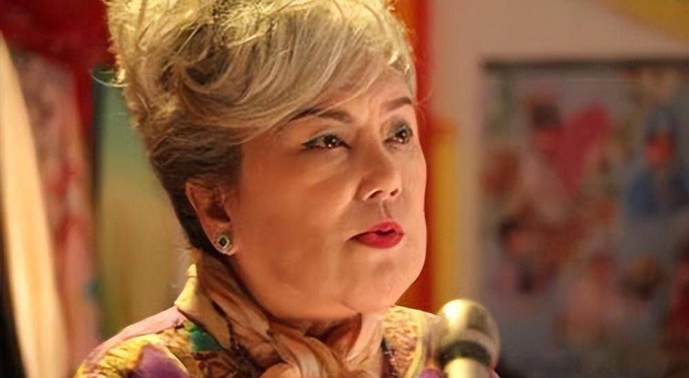 盘点那些被整容毁掉的女明星,你还记得她们整容前的脸吗?