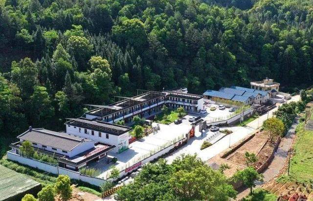 陕西有个小村子,面积不到1平方公里,可却被称为"陕西第一村"_东岭村