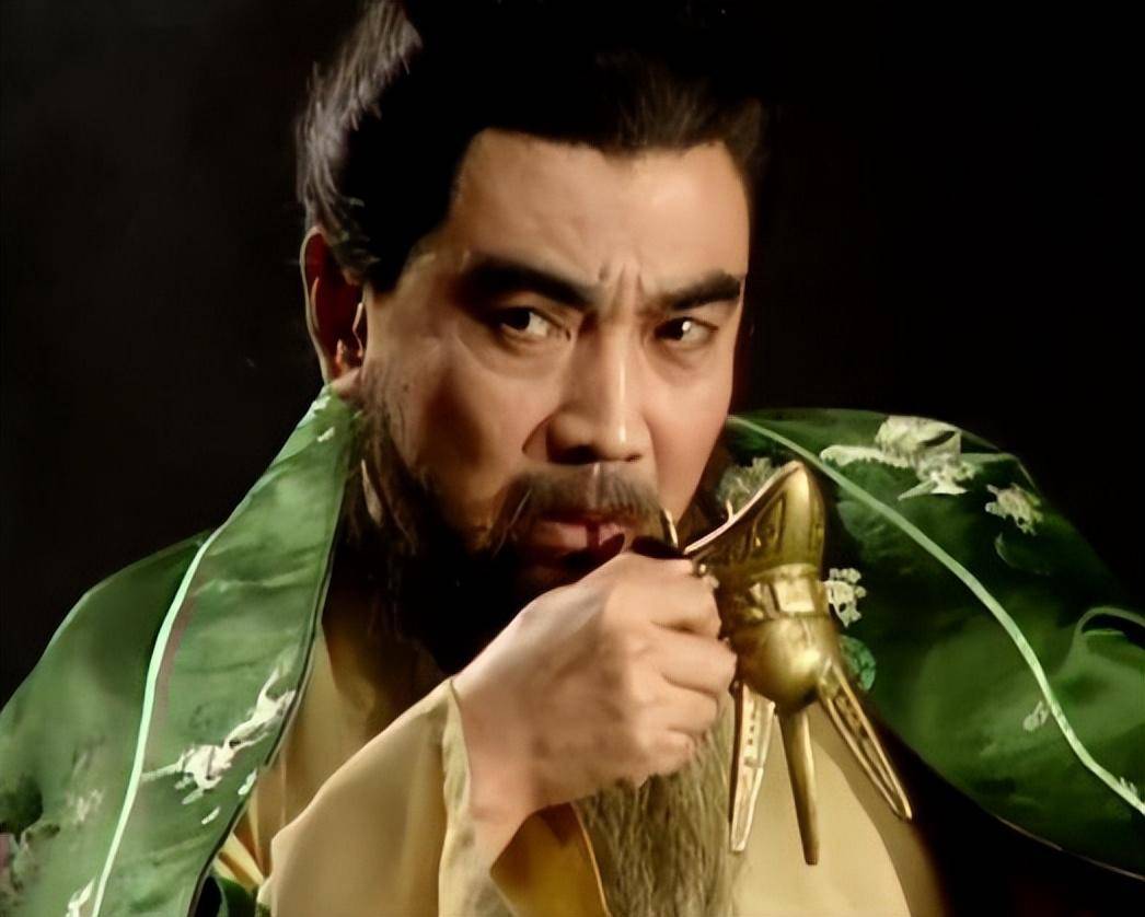 鲍国安,不简单_曹操_角色_时候