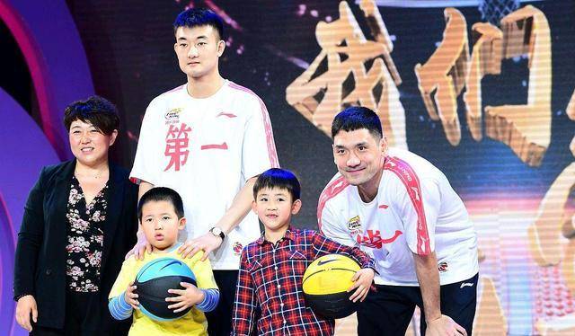 辽篮王牌射手大婚在即郭艾伦又成伴郎杨鸣喜当证婚人_辽宁队_赛季