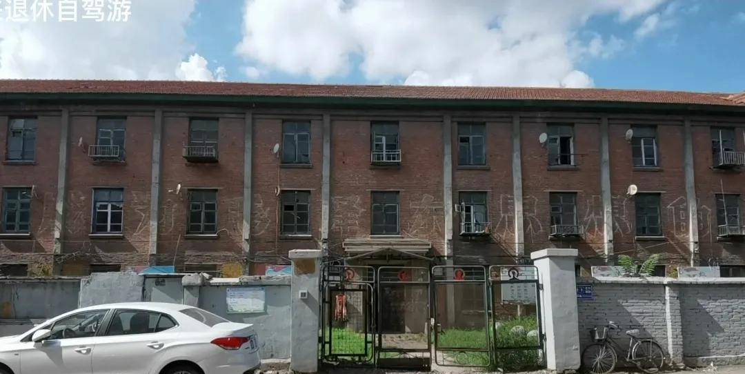 随拍沈阳郊区一栋老建筑:是满铁单身宿舍?