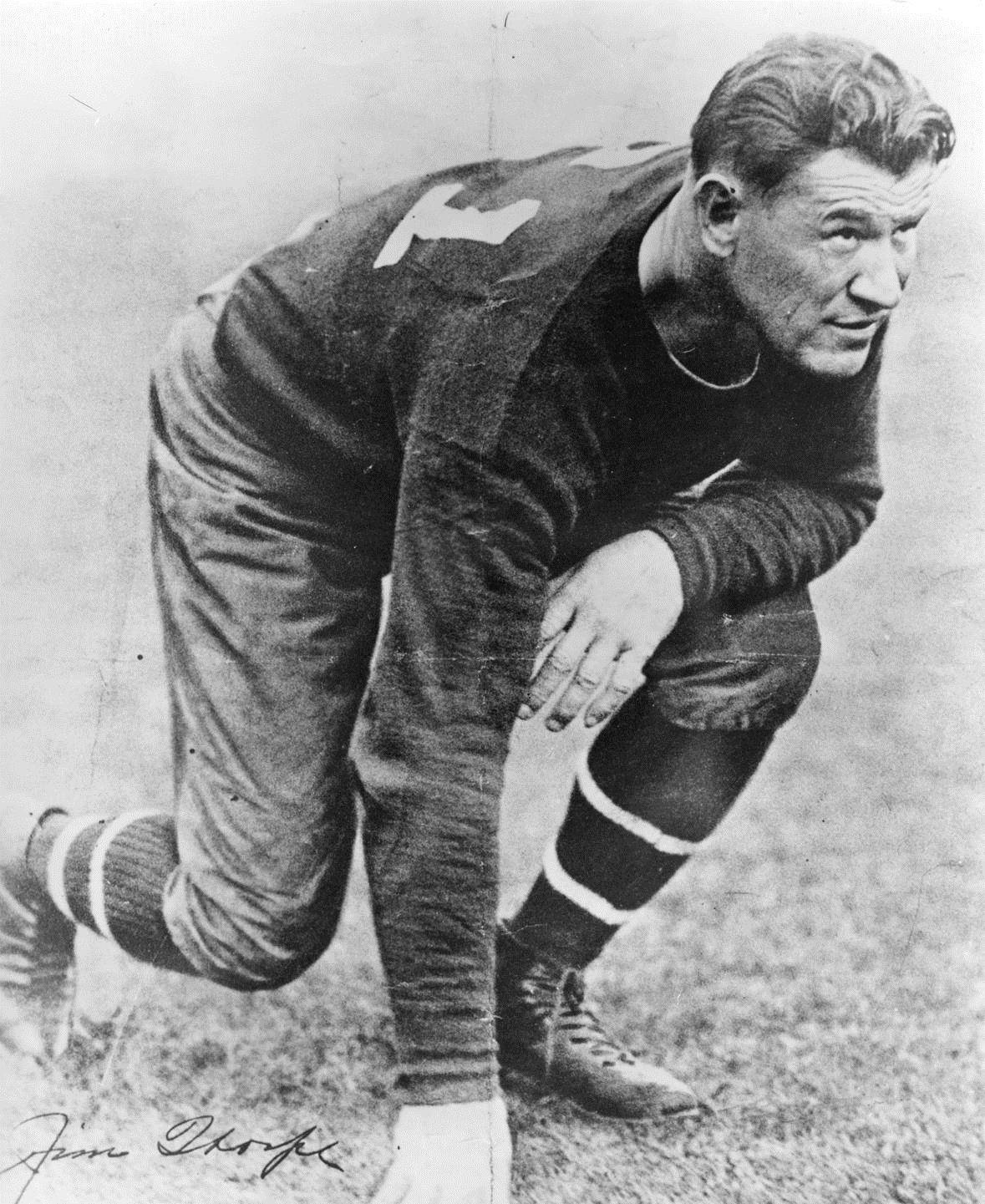 穿着一大一小两只鞋,他照样获得了奥运冠军_吉姆·索普_主义_奥运会