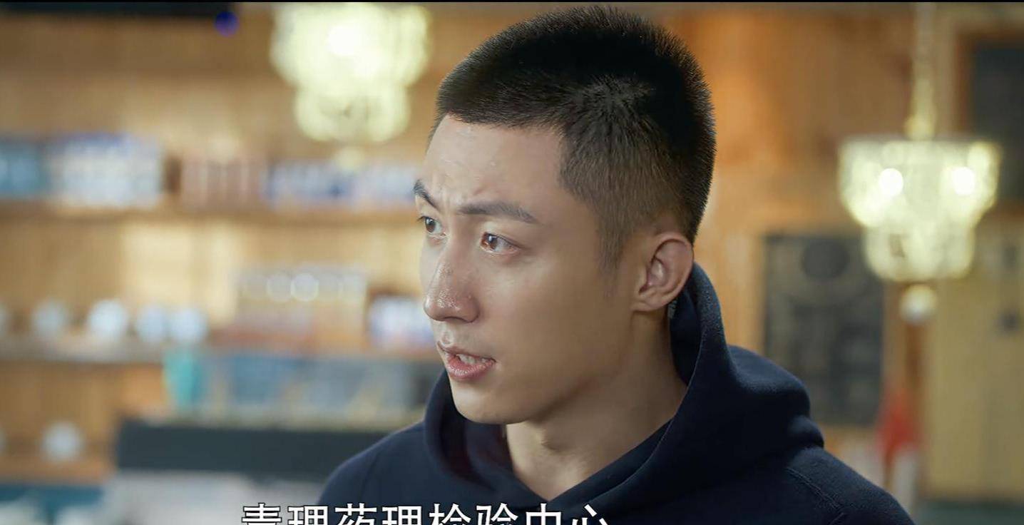 《爱上特种兵》卓然换药的目的,并非针对梁牧泽,还有更深的含义_剧情
