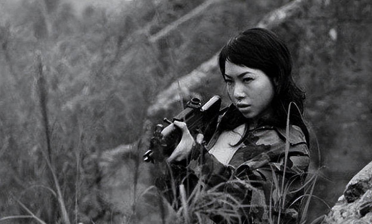越南传奇女狙击手惨死:因蹲姿如厕暴露,被美军一枪击毙_美国_卡洛斯
