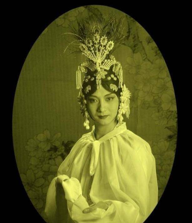 当年《霸王别姬》的少年"程蝶衣",如今变成了这样_尹治_电影_个人