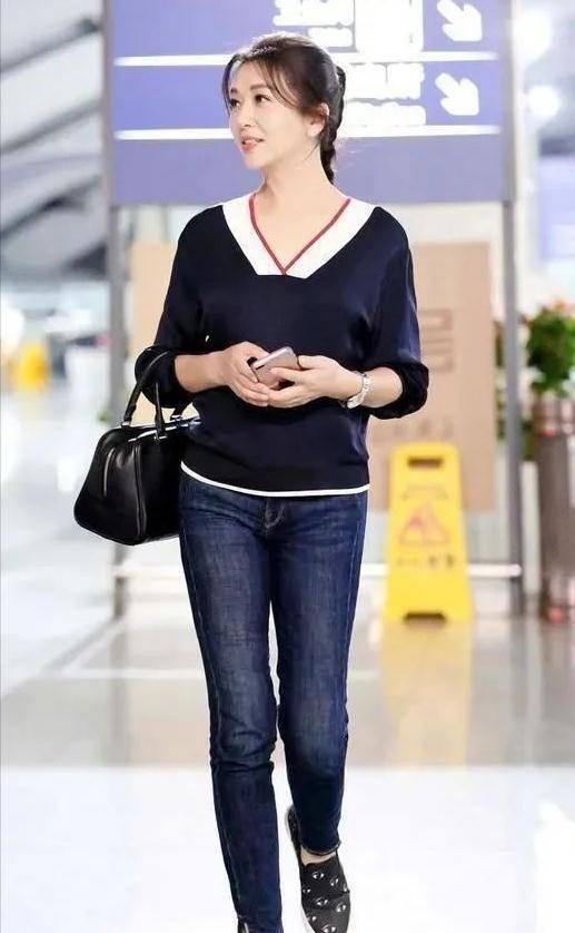 原创本应是50岁大妈的年龄却拥有20岁少女的身材这些女星我佩服